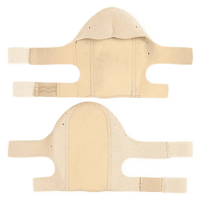 Beige andningsbart hälskydd med mjuk vaddering och justerbara remmar framifrån och bakifrån.