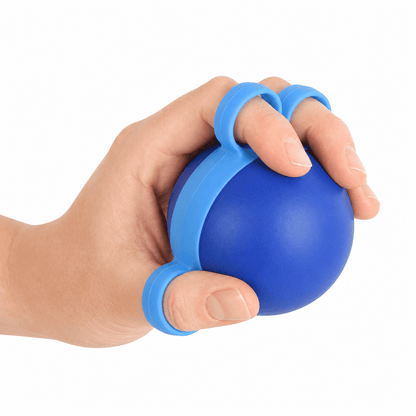 Person som tränar handen med greppboll