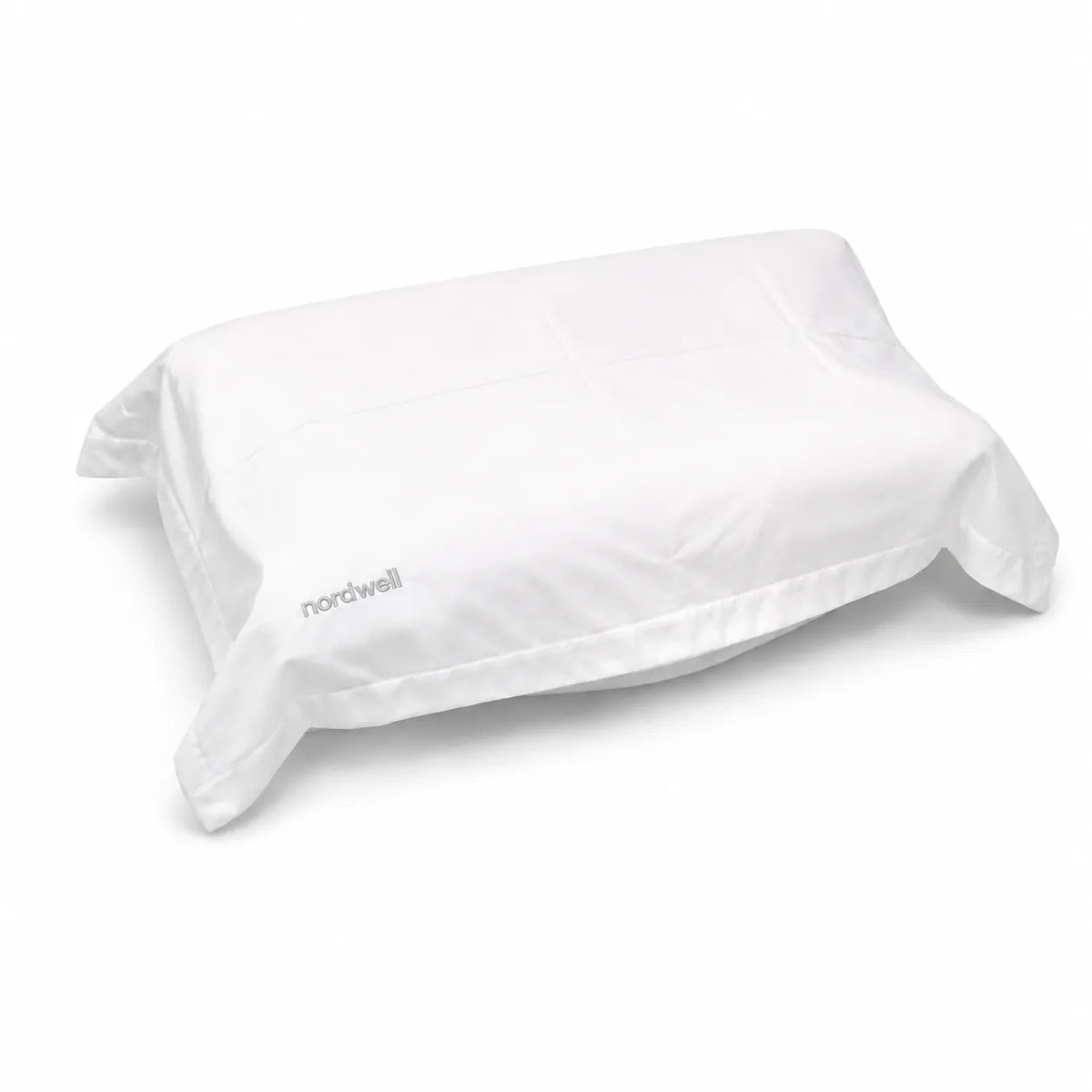 SleepEase örngott till ergonomisk kudde på vit bakgrund